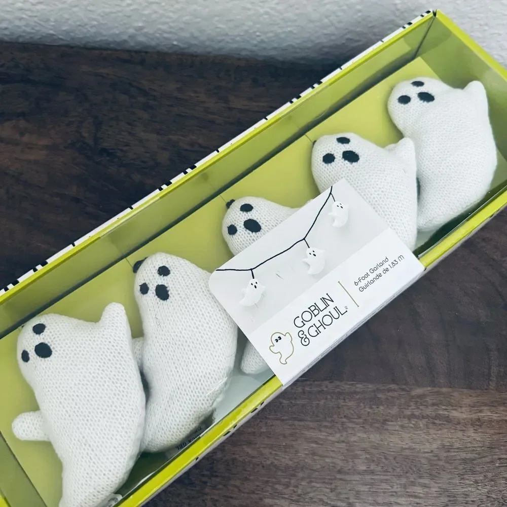Plush Ghost Halloween Whimsigoth Garland Decor